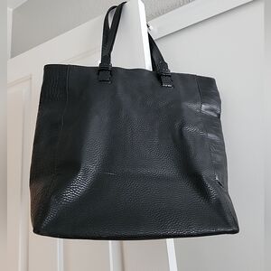 Croft & Barrow Shoulder Tote Bag Black Reptile Print  17 W x 14 H x 5 D Lined